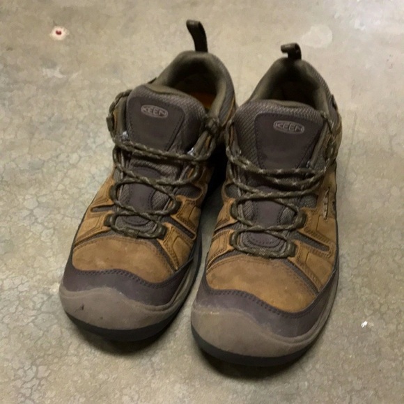 Keen Shoes. - Picture 1 of 14